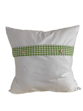 Carregar imagem no visualizador da galeria, Weihnachtliche Kissenhülle * Landhausstil Kissenbezug * Dekokissen *grau/weiß
