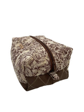 Cargar imagen en el visor de la galería, Handgefertigte Kosmetiktasche (Boxie Bag) Romantik
