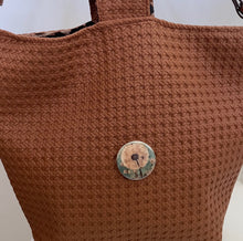 Загрузить изображение в средство просмотра галереи, Handgefertigte Umhängetasche,  Kunstlederhandtasche Cognacfarben
