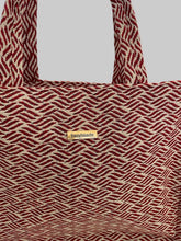 Загрузить изображение в средство просмотра галереи, Handgefertigte Handtasche Book Tote
