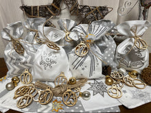 Lade das Bild in den Galerie-Viewer, Adventskalender,Landhausstil Adventskalender, Adventskalender  Säckchen zum befüllen, 24 Stoff Säckchen * grau/weiß

