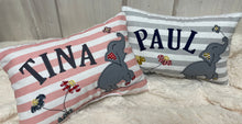 Carregar imagem no visualizador da galeria, Namenskissen, Kuschelkissen, Kissen Geburt, Kinderkissen, Elefant 20x30cm.
