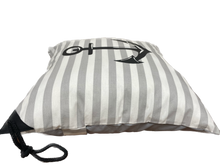 Lade das Bild in den Galerie-Viewer, Maritime Kissenhülle, Kissenbezug, Landhausstil Kissen * Anker * grau/weiß
