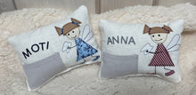 Carregar imagem no visualizador da galeria, Zahnfee Kissen / Personalisiertes Milchzahn Kissen, Zahnkissen, weiß 12x17cm.
