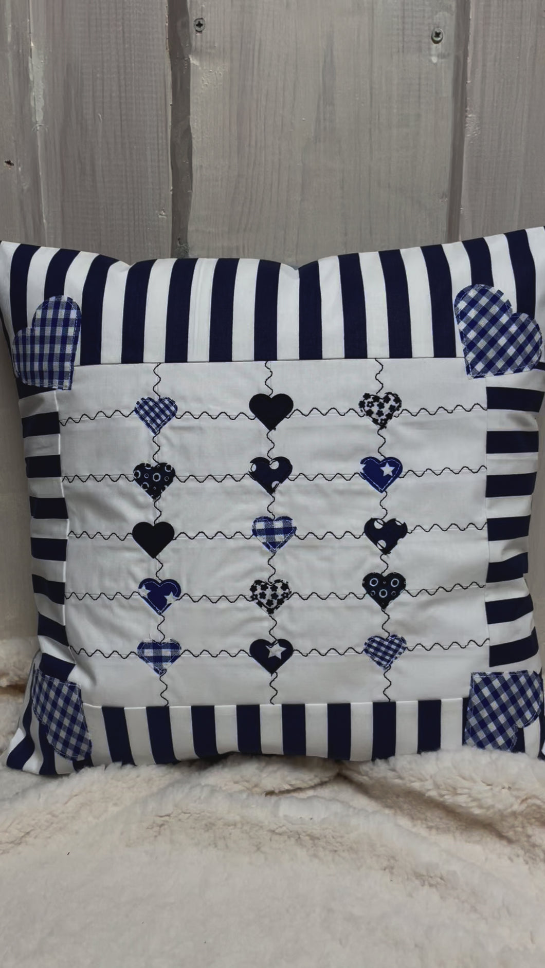 Patchwork Kissenhülle, Landhausstil Kissenbezug, blau/weiß 40x40cm.