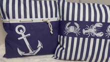Laden und Abspielen von Videos im Galerie-Viewer, Maritime Kissenhülle, Kissenbezug, Landhausstil Kissen, Dekokissen Anker blau/weiß
