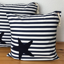 Lade das Bild in den Galerie-Viewer, Maritime Kissenhülle, Kissenbezug, Landhausstil Kissen, Dekokissen Seestern blau/weiß
