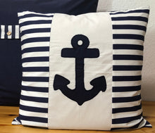 Lade das Bild in den Galerie-Viewer, 1 Maritime Kissenhülle, Kissenbezug,Landhausstil Kissen Anker weiß/blau
