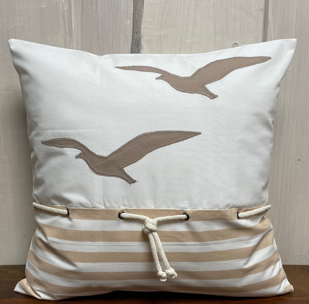 1 Maritime Kissenhülle, Kissenbezug, Landhausstil Kissen * Möwen * weiß/beige