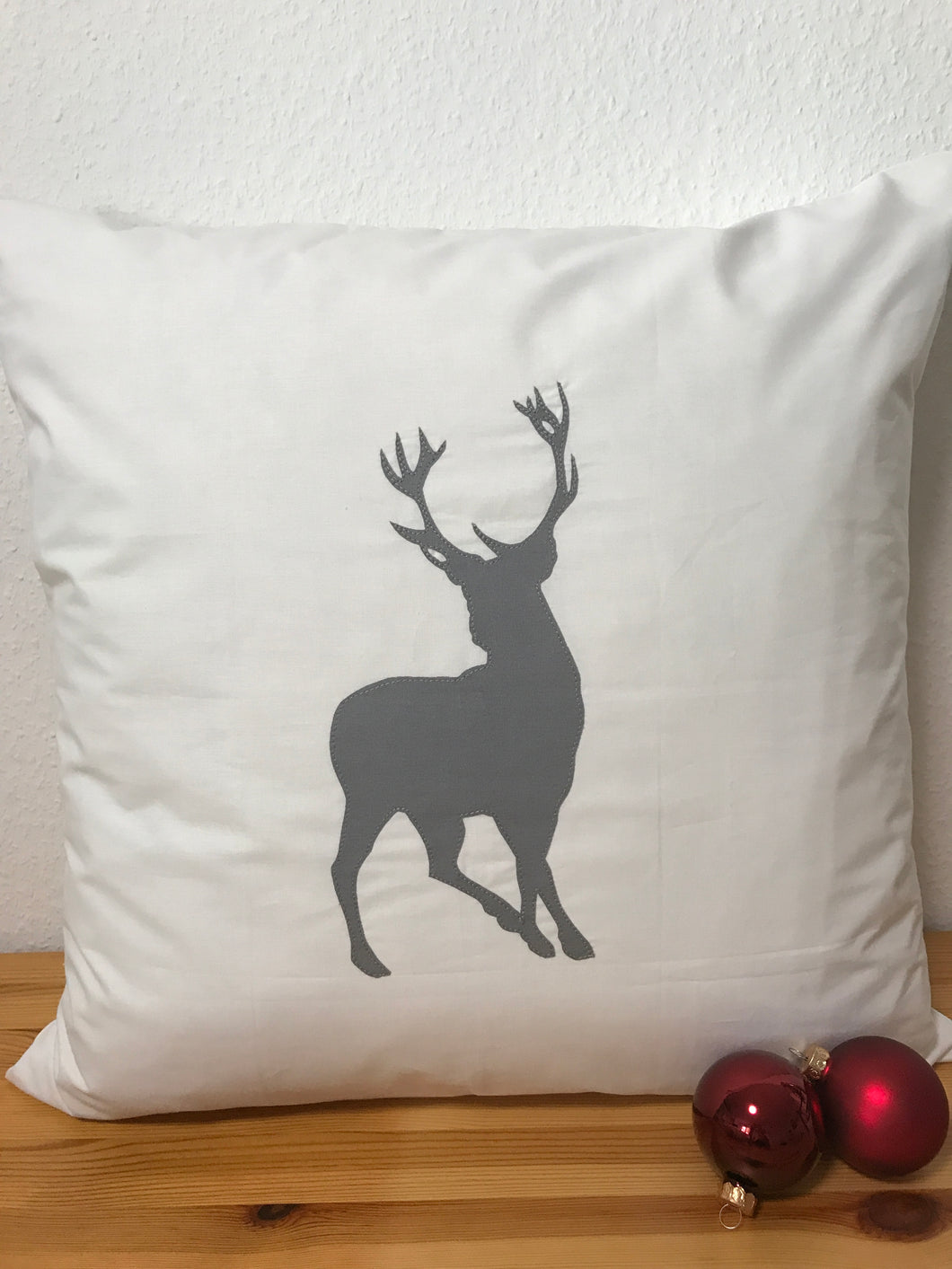 Weihnachtliche Landhausstil Kissenhülle * Kissenbezug * Dekokissen * Hirsch* weiß/grau