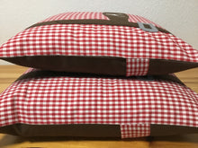 Lade das Bild in den Galerie-Viewer, 1x Landhausstil Kissenhülle * Kissenbezug * Bauernstube Dekokissen *Bayern* braun/rot
