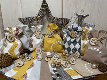 Lade das Bild in den Galerie-Viewer, Adventskalender,Landhausstil Adventskalender zum befüllen, 24 Säckchen zum Advent, Adventskalender Zahlen aus Holz, beige/gelb
