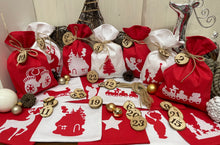 Lade das Bild in den Galerie-Viewer, Adventskalender,Landhausstil Adventskalender zum befüllen, 24 Säckchen zum Advent, Adventskalender Zahlen aus Holz, rot/weiß
