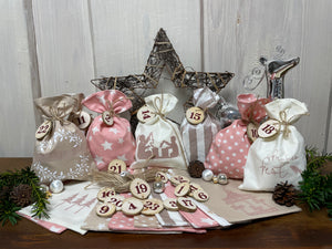 Adventskalender,Landhausstil Adventskalender zum befüllen, 24 Säckchen zum Advent , Adventskalender Zahlen aus Holz, rosa/beige