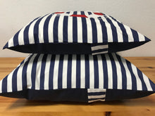Lade das Bild in den Galerie-Viewer, 1 Maritime Kissenhülle, Kissenbezug,Landhausstil Kissen,Marine Kissen, Dekokissen, Rettungsring blau/weiß/rot gestreift
