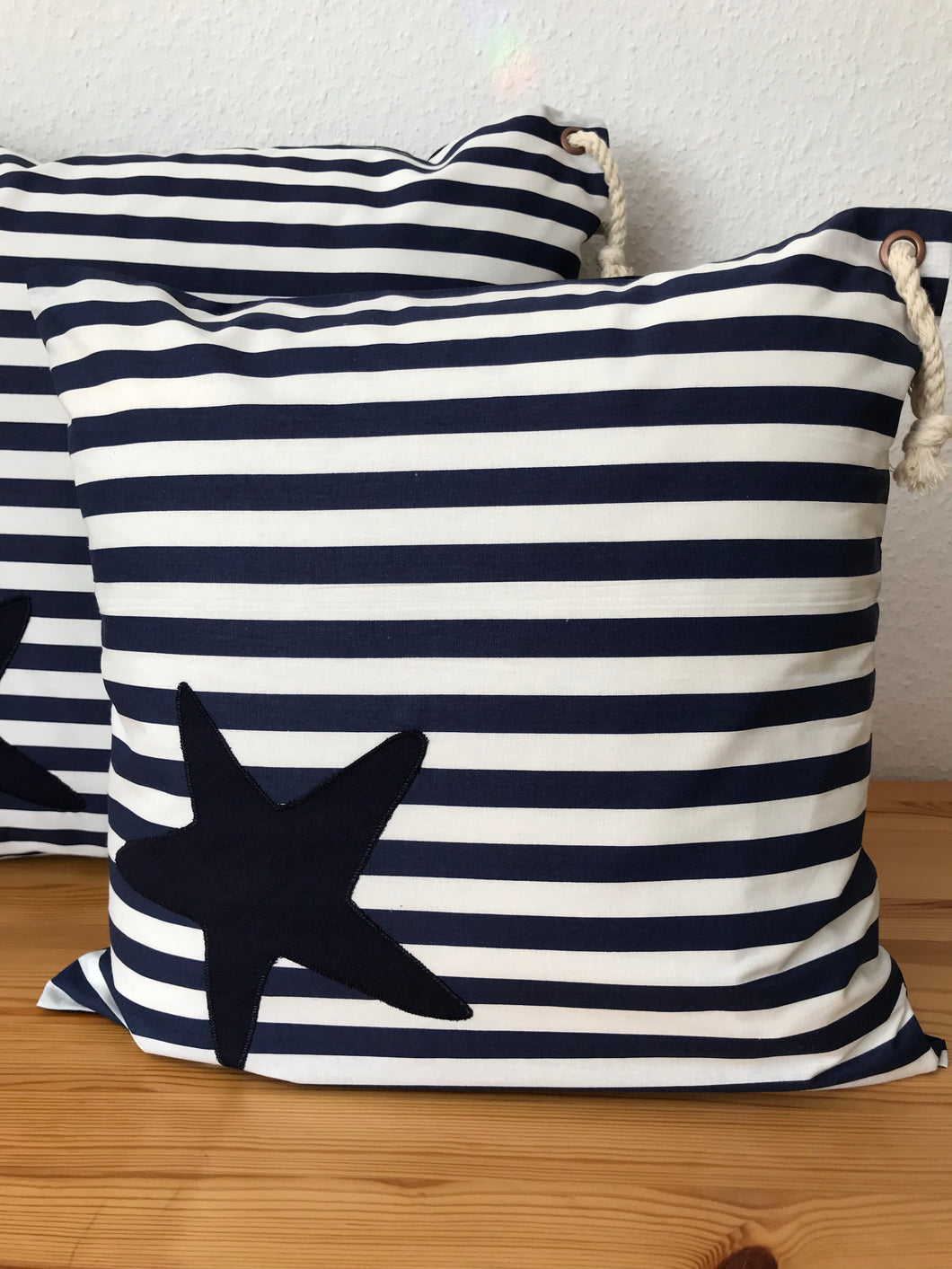 Maritime Kissenhülle, Kissenbezug, Landhausstil Kissen, Dekokissen Seestern blau/weiß