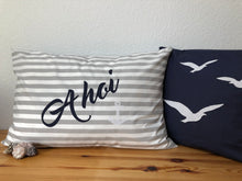 Lade das Bild in den Galerie-Viewer, Maritime Kissenhülle, Kissenbezug, Landhausstil Kissen * Ahoi * grau/weiß 40x60cm.
