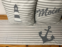 Lade das Bild in den Galerie-Viewer, Maritime Kissenhülle, Kissenbezug, Landhausstil Kissen * Leuchtturm * grau/weiß
