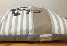 Lade das Bild in den Galerie-Viewer, Maritime Kissenhülle, Kissenbezug, Landhausstil Kissen * Ankerplatz * grau/weiß
