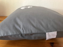 Lade das Bild in den Galerie-Viewer, Maritime Kissenhülle, Kissenbezug, Landhausstil Kissen * Ahoi * grau/weiß 40x60cm.
