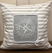 Lade das Bild in den Galerie-Viewer, Maritime Kissenhülle, Kissenbezug, Landhausstil Kissen * Kompass * grau/weiß
