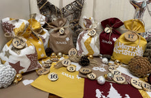 Lade das Bild in den Galerie-Viewer, Adventskalender,Landhausstil Adventskalender zum befüllen, 24 Säckchen zum Advent, Adventskalender Zahlen aus Holz, beige/rot/curry

